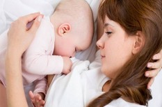 Tak Hanya Penuhi Nutrisi Bayi, Ini Manfaat Menyusui untuk Kesehatan Ibu