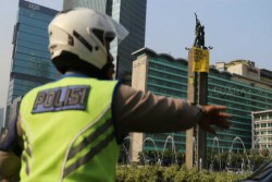Aktivis Pasang Spanduk Raksasa soal Lingkungan, Anies Baswedan Bela Greenpeace
