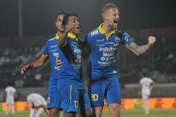 Persib Bungkam Persija di Bali