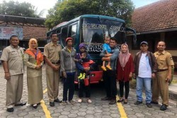  Tiga Keluarga di Kulonprogo Berangkat Transmigrasi ke Sulteng