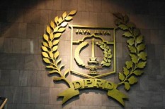 Disdik DKI Anggarkan Beli Lem Aibon Rp82,8 Miliar