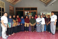 Dosen UPN Latih UKM di Bantul Pasarkan Olahan Garut lewat Online