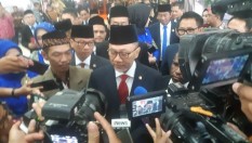 Menag Akan Atur PNS Bercadar dan Celana Cingkrang, MPR Ingatkan Soal Gaji Guru Agama 