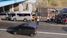 KNKT: 80% Kecelakaan Ban Mobil Pecah di Jalan Akibat Kekurangan Tekanan 