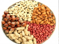 Ini Makanan yang Cocok untuk Camilan Sehat saat Bepergian   