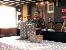 Saking Banyaknya, Uang Eksekusi Koruptor Proyek Batubara Tidak Muat Masuk Dalam Ruangan