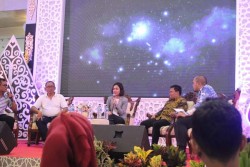 BI Sosialisasikan QRIS di Grebeg UMKM