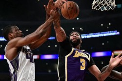 LA Lakers Taklukkan Sacramento Kings 99 - 97