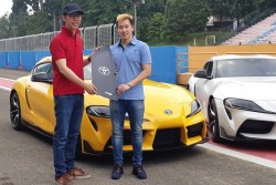 Pebulu Tangkis Marcus Gideon sampai Berkeringat Jajal Mobil Sport di Sentul