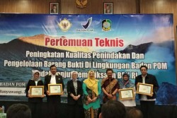 Badan POM DIY Raih Dua Penghargaan