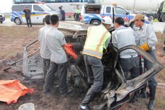6 Orang Meninggal akibat Avanza Tabrak Truk di Cipali