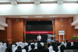 Jokowi Sebut Pelajar yang Gunakan Waktu Belajar untuk Kegiatan yang "Tidak-Tidak" Termasuk Korupsi