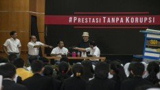 3 Menteri Main Drama Antikorupsi, Begini Tampang Erick Thohir Saat Jadi Tukang Bakso 