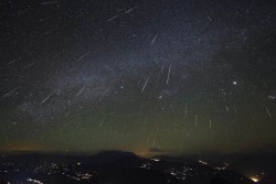 Jangan Lewatkan, Malam Ini Hujan Meteor Geminid