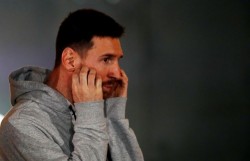 Ronaldinho Anggap Messi Bukan Pemain Terbaik