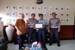 UGM dan Gachon University Berikan Penghargaan kepada Kapolda DIY