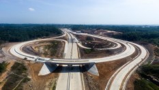 Jokowi Bertemu Puluhan Tokoh Adat Kaltim bersama Sejumlah Menteri