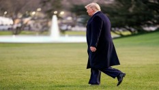 Plus Minus Pemakzulan Trump