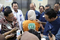 Biar Mudah Dilihat, Petugas BPJS Kesehatan di Rumah Sakit Kenakan Rompi Kuning