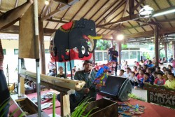 Dalang Muslim Pentaskan Wayang di Gereja Bantul, Angkat cerita soal Yesus Menyelamatkan Lingkungan