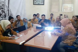 Mahasiswa Univet Bantara Sukoharjo Belajar Jurnalistik Media Cetak di Harian Jogja
