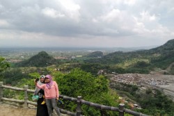 Dari Bukit Sosok, Tumpukan Sampah Piyungan Bak Gundukan Pasir yang Indah dalam Jepretan Kamera