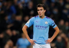 Manchester City Sukses Tekuk Everton Berkat Eksperiman Tiga Bek