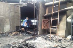 Gudang Kerajinan Kayu di Bantul Terbakar