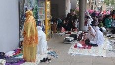 Bekerja di Negeri Orang Tak Menyurutkan Niat Belajar, 86 TKI di Hong Kong Ini Selesaikan Kuliah S1 di UT
