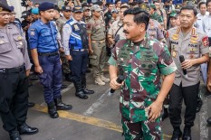 Kapolri dan Panglima TNI Minta Korban Banjir Menjaga Kesehatan dan Bersabar
