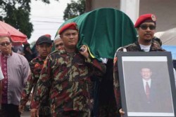 Sejumlah Tokoh Hadiri Pemberangkatan Jenazah Yunahar Ilyas di Masjid Gedhe Kauman