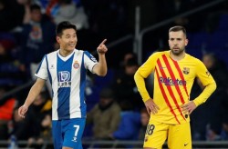 Produk China Bikin Barcelona Merana