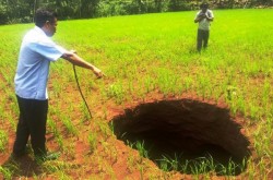 Sehabis Hujan Deras, Lubang Lima Meter Tiba-Tiba Menganga di Gunungkidul