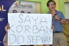 Acara Seminar Rocky Gerung di Ternate Disabotase Mahasiswa