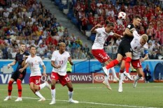 Milan Datangkan Bek Simon Kjaer dari Sevilla