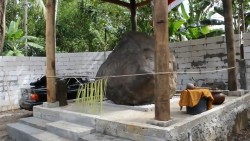 Ada Ritual Dupa dan Orang Bersorak Tengah Malam di Keraton Agung Sejagat