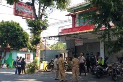 Tomira Margosari Kemalingan, Sejumlah Rokok dan Kosmetik Hilang
