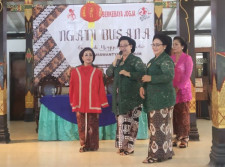 Banyak Kebaya Melenceng dari Pakem, Komunitas Perempuan Berkebaya Jogja Gelar Talkshow