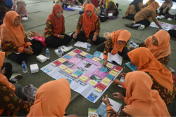 Pemahaman Gender Lebih Dalam Menggunakan Alat Peraga