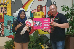 Seorang Mahasiswi Menang Hadiah Rumah dari Undian Smartfren WOW