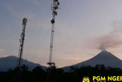 Kemarin Erupsi, Pagi Ini Merapi Keluarkan Asap 400 M