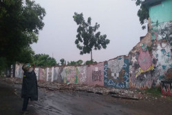 Dihantam Hujan Badai, Dinding Stadion Kridosono Jogja Runtuh