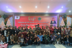Media Sebagai Indentifikator dan Teman Komunikasi