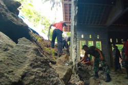 Baru Lima Bulan Dihuni, Rumah Dulmanan Rusak Kena Talut Ambrol