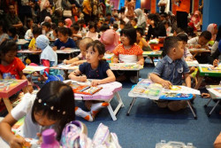 Annifourthsary Funworld Hartono Mall Jogja Gelar Lomba Mewarnai Frozen