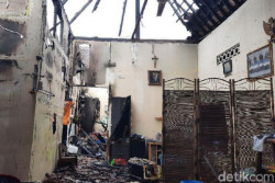 Sebuah Rumah di Dekat Pasar Cebongan Sleman Dilalap Si Jago Merah