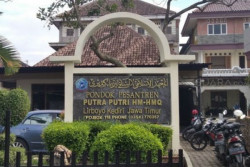 Pengasuh Ponpes Lirboyo: Kenapa Jatuhnya Gus Dur Dihubungkan dengan Kediri?