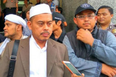 Rumah Ketua PA 212 Diteror Pelemparan Batu Dua Kali