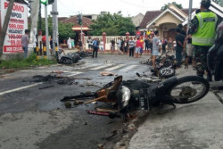 Persebaya dan Arema Bertemu, Sejumlah Kendaraan Dibakar