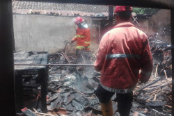 Hendak Bakar Sampah, Suminah Justru Hanguskan Dapur Rumahnya Sendiri